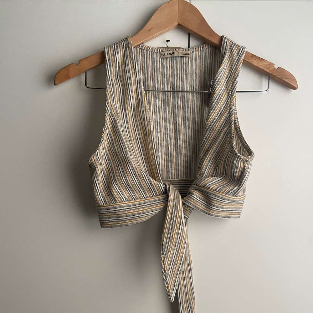 NWT TIED CROP HALTER TOP STRIPED